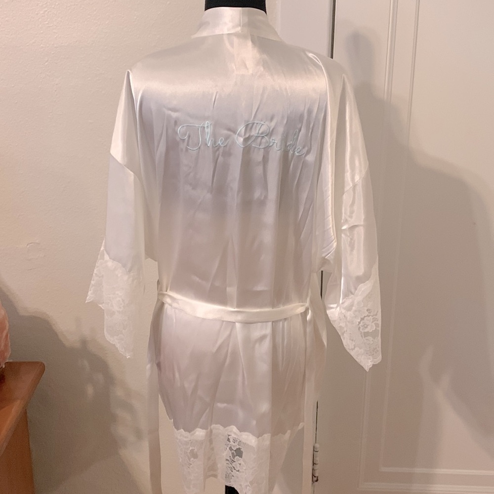 Bride Robe - Picture 6 of 7